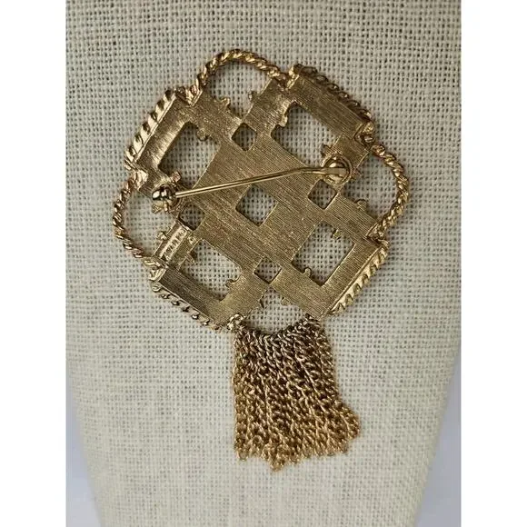 Vintage Signed AVON Goldtone White Enamel Diamond Square Chain Tassel Pin Brooch - Picture 3 of 5